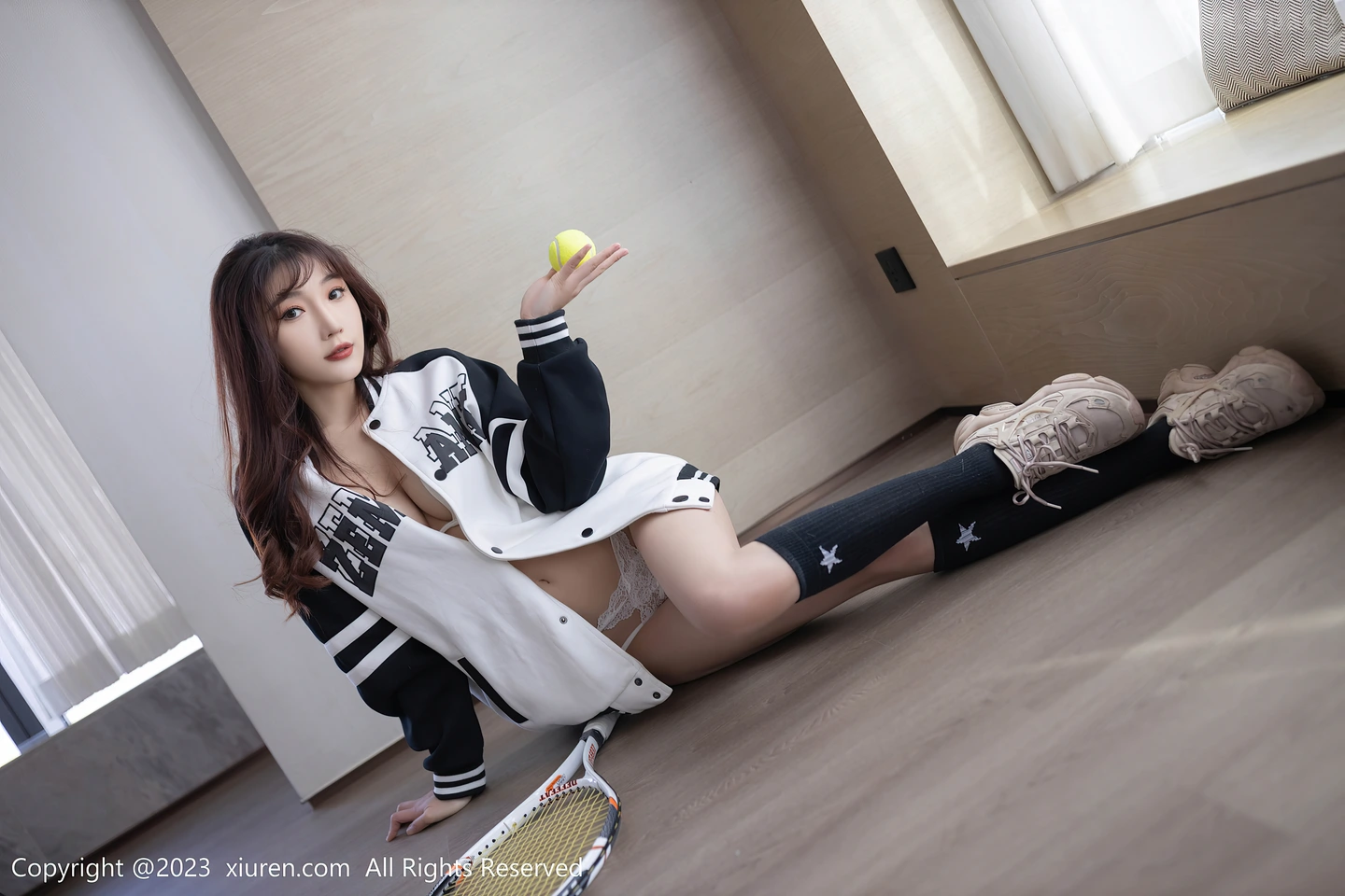 图片[6]-[XiuRen秀人网]2023.06.08 VOL.6884 陆萱萱 黑色短裤与白色内衣加黑丝美腿性感私房写真集-秀人网官方网站